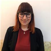Sono un' insegnante di Biologia con esperienza, pazienza ed empatia